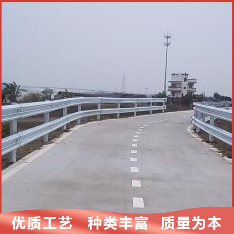 道路護(hù)欄不銹鋼復(fù)合管護(hù)欄敢與同行比質(zhì)量來(lái)圖定制