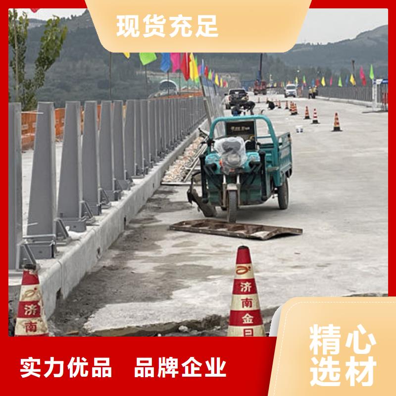 公路護欄專注細節(jié)更放心今日價格