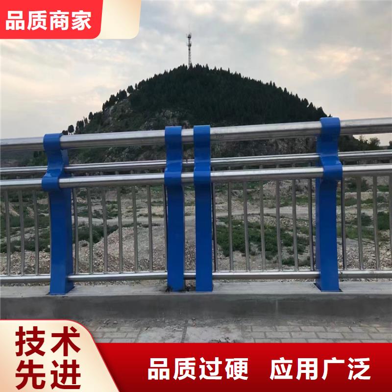 橢圓管河道橋梁護(hù)欄純手工焊接美觀堅(jiān)固廠家直銷值得選擇