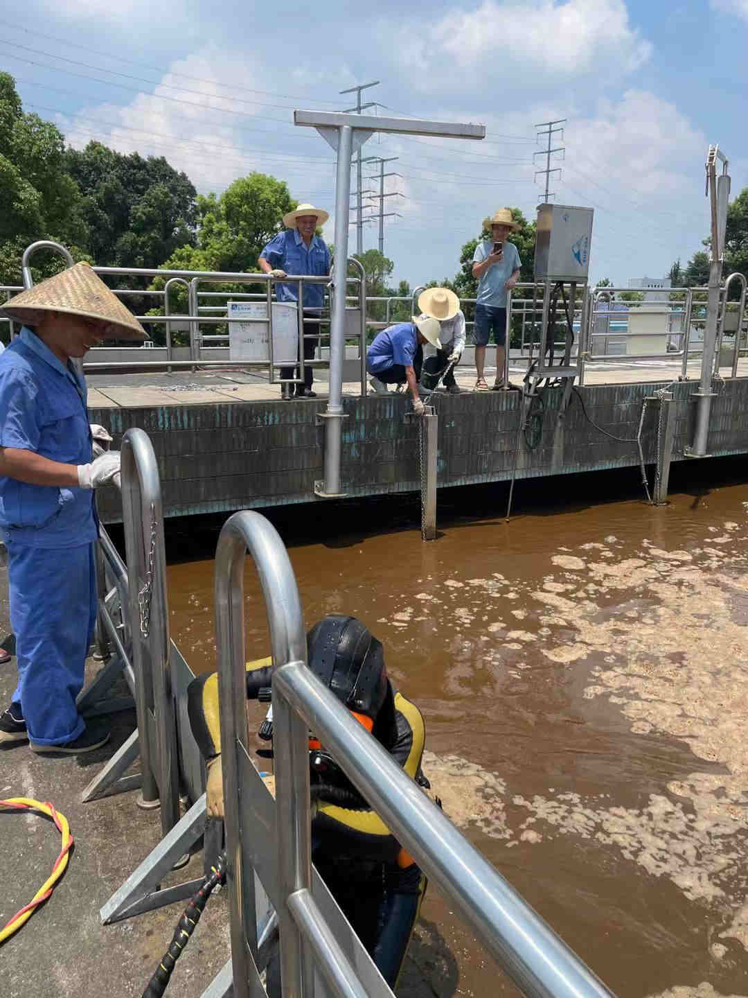 水下拆除管道砖墙施工附近有服务