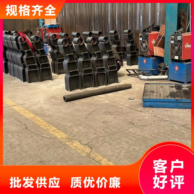 護欄2防撞護欄優(yōu)質(zhì)材料廠家直銷對質(zhì)量負(fù)責(zé)