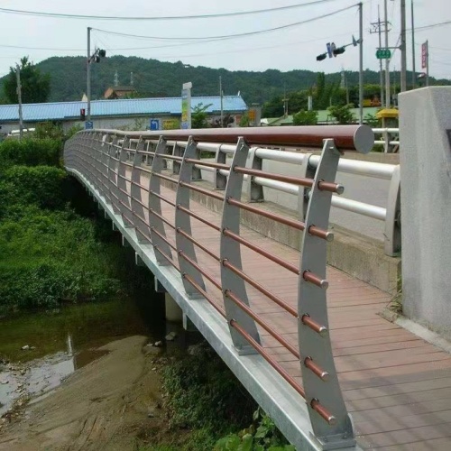 道路护栏可随时发货