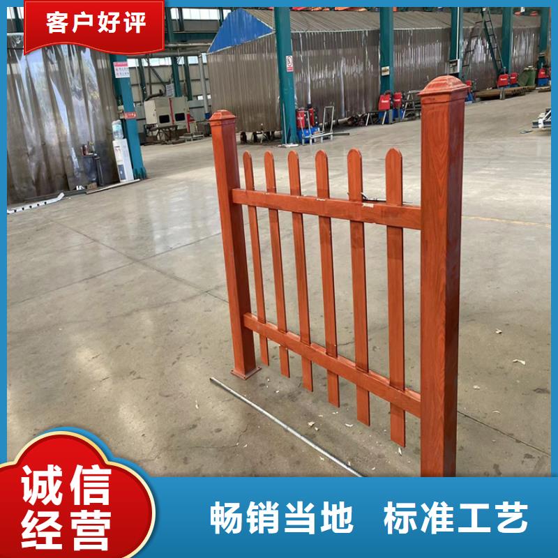 道路防撞護(hù)欄不銹鋼復(fù)合管護(hù)欄實(shí)力派廠家工廠批發(fā)