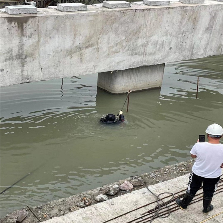 南通市潛水員打撈隊-水下施工團隊