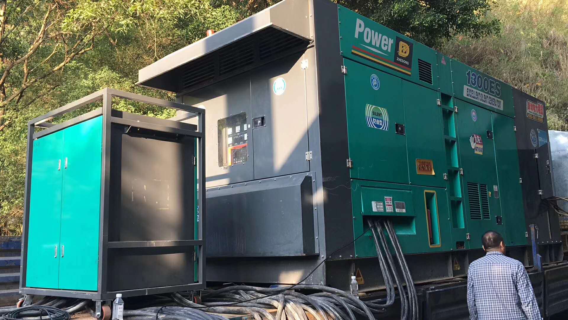 200KW發電機出租租賃400KW發電機電纜線出租UPS電源出租2000KW發電機租賃專業承接