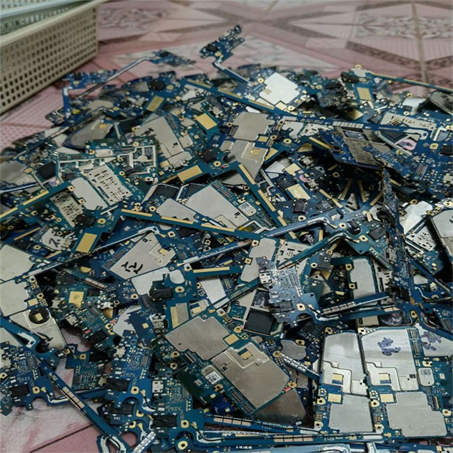 電路板二手太陽能光伏板回收多年行業經驗